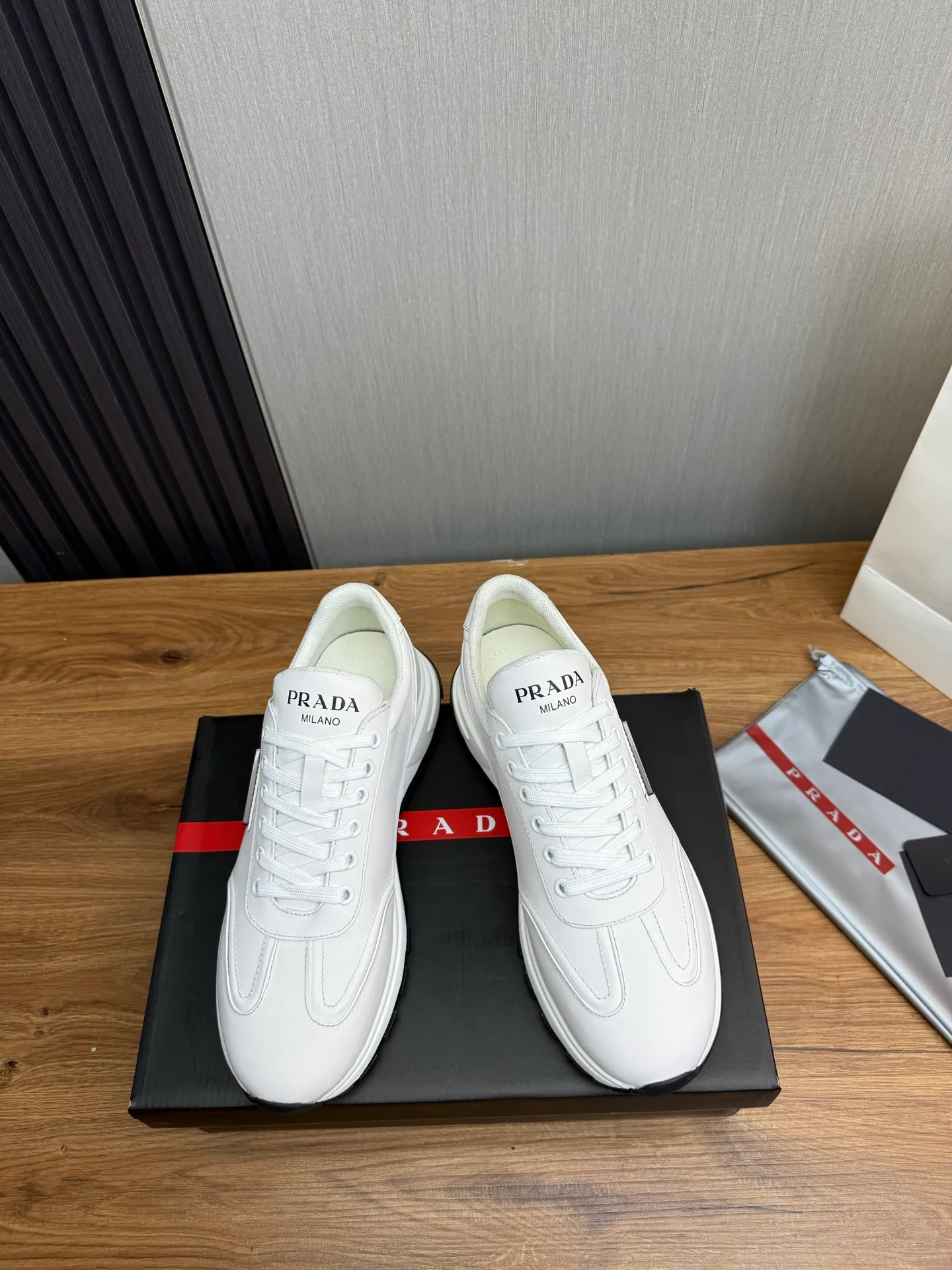 Factory price 640💰 [PRADA] Popular items in men's shoe counters, synchronized with the official website, 1 high-quality shipment ✔️Original cowhide + cowhide lining, 1🆚1 replica, original sole, 38-45 (45 customized, non-refundable)